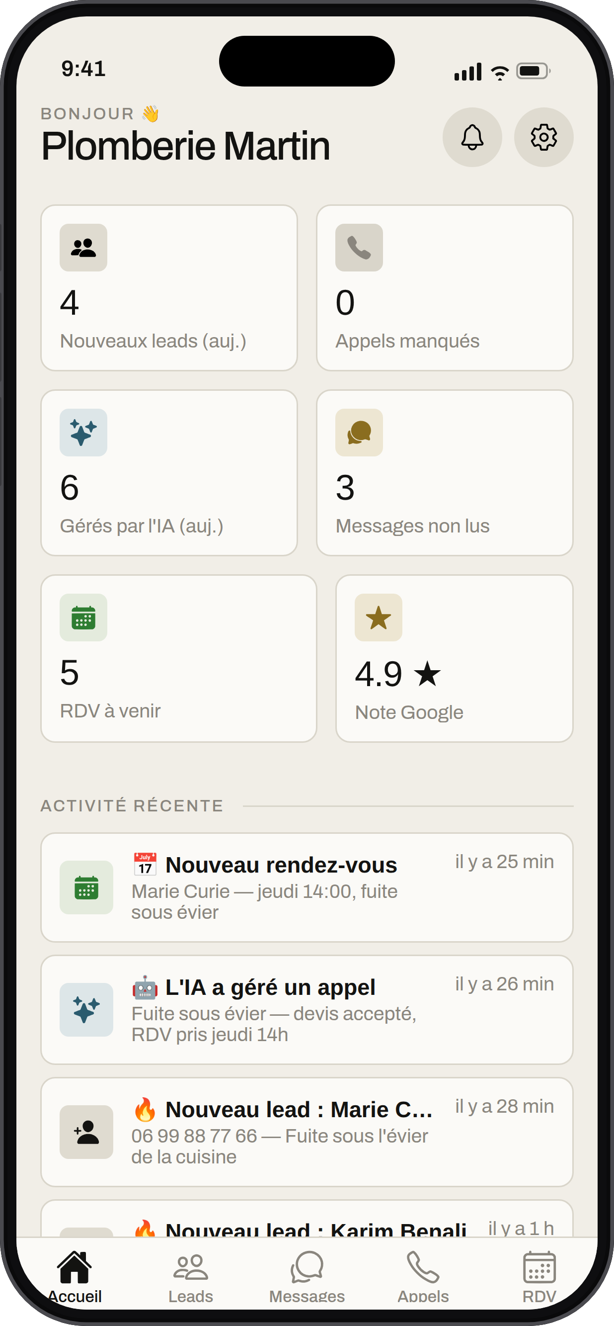 La webapp RevoPro sur iPhone : 4 nouveaux leads, 0 appel manqué, 6 appels gérés par l'IA, note Google 4,9, activité en temps réel